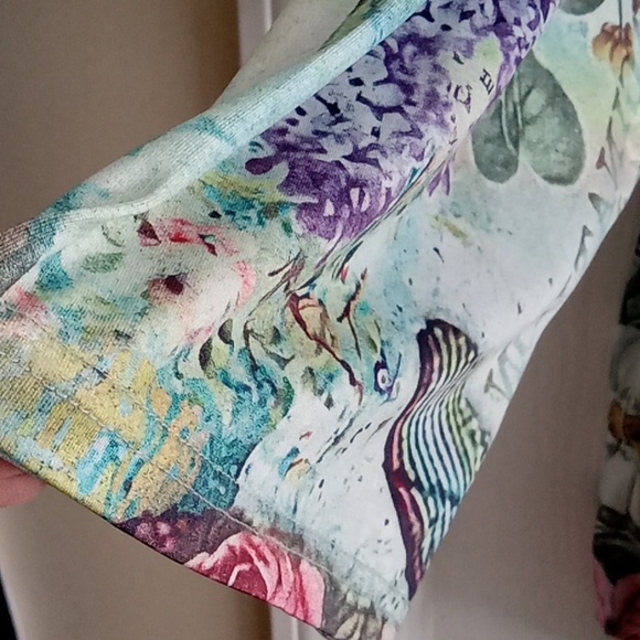 ⭐️ Host Pick ⭐️ Dragonfly Print  Plus Tunic Top - Picture 5 of 8